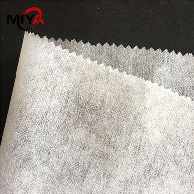 100% poliester tahan lama Non Woven Interlining Untuk Lining Garment